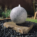En gros pierre naturelle décoration de jardin boule de granit